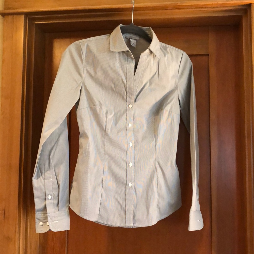 Grey fitted button up